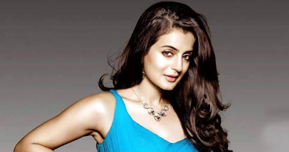 Ameesha Patel’s Biography | Birth | Education | Family | Marriage ...