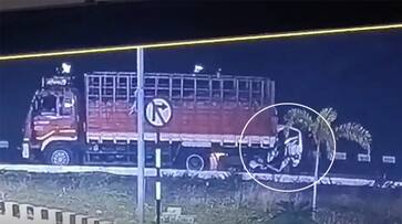 Fatal road accident... 6 killed as van crashes into parked lorry at high speed (Video)..ISR Fatal road accident... 6 killed as van crashes into parked lorry at high speed (Video)..ISR