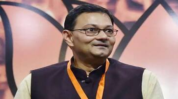Chandra Kumar Bose Grand nephew of Subhas Chandra Bose resigns from BJP smp Chandra Kumar Bose Grand nephew of Subhas Chandra Bose resigns from BJP smp
