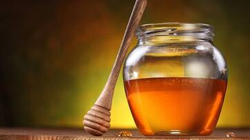Exfoliation to Hydration: 5 Skin benefits of natural ingredient Honey vma eai Exfoliation to Hydration: 5 Skin benefits of natural ingredient Honey vma eai