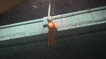 Panic in Pollachi after mysterious persons hung effigy of UP preacher who threatened to kill Minister Udhayanidhi on bridge vel Panic in Pollachi after mysterious persons hung effigy of UP preacher who threatened to kill Minister Udhayanidhi on bridge vel