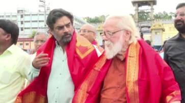 Actor Madhavan visit tirumala tirupati temple with EX isro scientist Nambi Narayanan gan Actor Madhavan visit tirumala tirupati temple with EX isro scientist Nambi Narayanan gan