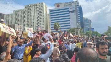 IT Employees Protest in Hyderabad Wipro Circle over Chandrababu Arrest ksm IT Employees Protest in Hyderabad Wipro Circle over Chandrababu Arrest ksm