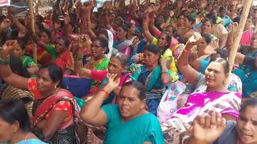 Hyderabad : Mid-day meal workers protest demanding wage hike, release of pending bills RMA Hyderabad : Mid-day meal workers protest demanding wage hike, release of pending bills RMA