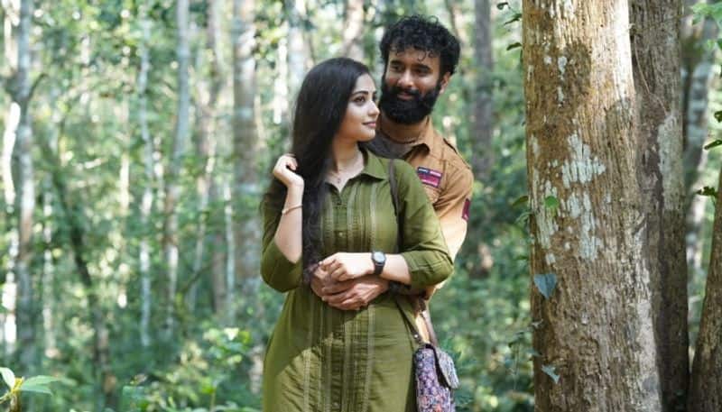 praavu malayalam movie review dulquer salmaan nrn 