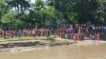 Boat carrying children capsizes in Bihar Muzaffarpur smp Boat carrying children capsizes in Bihar Muzaffarpur smp