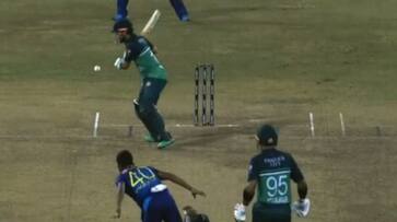 Umpire gives wide to mohammad rizwan against Sri Lanka and fans get angry for wrong decision rsk Umpire gives wide to mohammad rizwan against Sri Lanka and fans get angry for wrong decision rsk