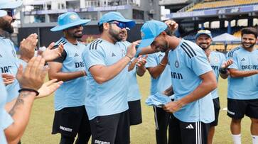 Asia cup final 2023 ... Team india captain Rohit sharma conversation with shubman Gill AKP Asia cup final 2023 ... Team india captain Rohit sharma conversation with shubman Gill AKP