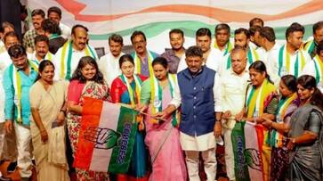 corporators left bjp and joined congress at bengaluru gvd corporators left bjp and joined congress at bengaluru gvd