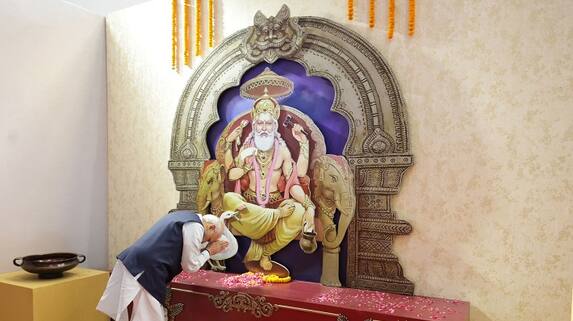PM Modi launches PM Vishwakarma Yojana at the newly inaugurated YashoBhoomi convention centre sgb PM Modi launches PM Vishwakarma Yojana at the newly inaugurated YashoBhoomi convention centre sgb
