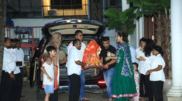 Ganesh Chaturthi 2023: Shilpa Shetty welcomes Lord Ganesha home with husband Raj Kundra (VIDEO) RBA Ganesh Chaturthi 2023: Shilpa Shetty welcomes Lord Ganesha home with husband Raj Kundra (VIDEO) RBA