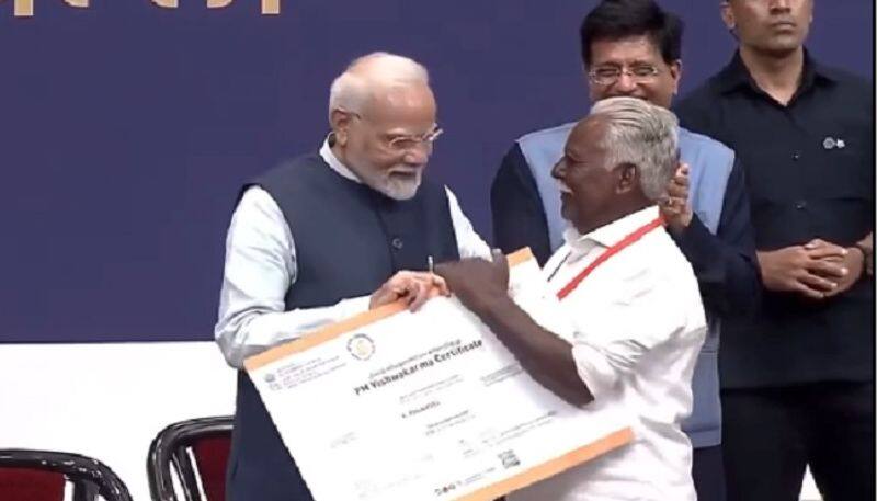 Prime Minister Modi congratulated net making fishermen from Tamil Nadu at the inauguration of Vishwakarma Yojana KAK