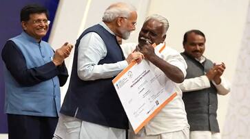 Prime Minister Modi congratulated net making fishermen from Tamil Nadu at the inauguration of Vishwakarma Yojana KAK Prime Minister Modi congratulated net making fishermen from Tamil Nadu at the inauguration of Vishwakarma Yojana KAK