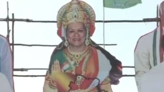 Sonia Gandhi featured as 'Bharat Mata' on Telangana hoarding, BJP raps Congress Sonia Gandhi featured as 'Bharat Mata' on Telangana hoarding, BJP raps Congress