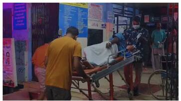 Man stabbed in Kunnamkulam thaluk hospital clash fvv Man stabbed in Kunnamkulam thaluk hospital clash fvv