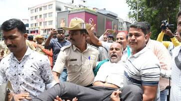 Protest by farmers condemning the government's action of stealing and releasing water snr Protest by farmers condemning the government's action of stealing and releasing water snr