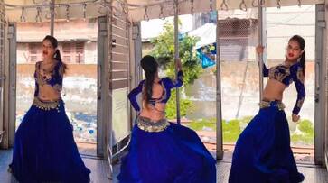 Viral video Girls bindas belly dance in Mumbai local train, Mumbai Railway reacts akb Viral video Girls bindas belly dance in Mumbai local train, Mumbai Railway reacts akb