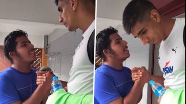 football ISL 2023-24: Visually impaired BFC fan's cherishable moment with Gurpreet Singh Sandhu wins hearts - WATCH snt football ISL 2023-24: Visually impaired BFC fan's cherishable moment with Gurpreet Singh Sandhu wins hearts - WATCH snt