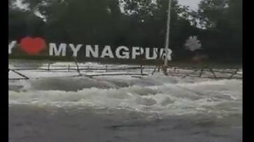 Heavy rain at midnight.. Nagpur city flooded.. Central forces entered the field for relief operations..ISR Heavy rain at midnight.. Nagpur city flooded.. Central forces entered the field for relief operations..ISR