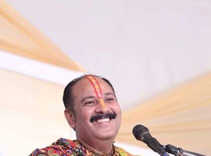 Pandit-Pradeep-Mishra-Upay
