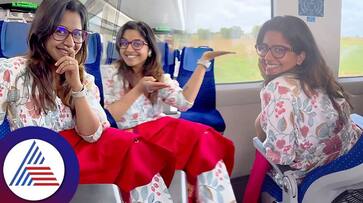 Anchor Anushree has shared a video of her enjoying in the train Anchor Anushree has shared a video of her enjoying in the train