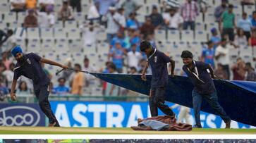India vs Australia 2nd ODI: Steve smith goes for golden duck, Australia target revised DLS methord CRA India vs Australia 2nd ODI: Steve smith goes for golden duck, Australia target revised DLS methord CRA