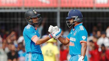 Ind vs Aus Shreyas Iyer Shubman Gill Hits 100 against Australia in 2n ODI kvn Ind vs Aus Shreyas Iyer Shubman Gill Hits 100 against Australia in 2n ODI kvn
