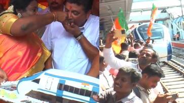 Nellai Chennai Vande Bharath Train Special Cake cutting function held at madurai railway station ans Nellai Chennai Vande Bharath Train Special Cake cutting function held at madurai railway station ans