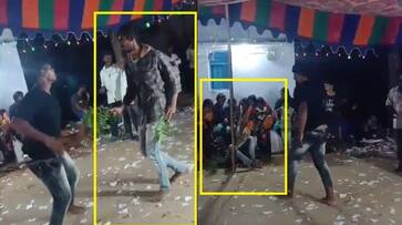 Man collapse and dies due to heart attack while dancing Ganesh Chaturthi festival Andhra pradesh ckm Man collapse and dies due to heart attack while dancing Ganesh Chaturthi festival Andhra pradesh ckm