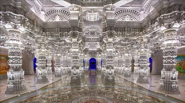 Swaminarayan temple in America is World's largest foreign Hindu temple vkp Swaminarayan temple in America is World's largest foreign Hindu temple vkp