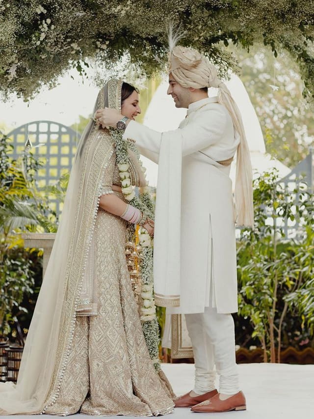 Parineeti Chopra-Raghav Chadha Post Wedding Pics vvk