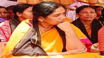 Police foil Paritala sunitha Deeksha over Chandrababu Arrest ksm Police foil Paritala sunitha Deeksha over Chandrababu Arrest ksm