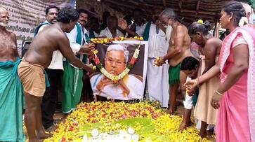 Cauvery Water dispute Tamil nadu farmers stage protest against Karnataka Govt to release water cm Cauvery Water dispute Tamil nadu farmers stage protest against Karnataka Govt to release water cm