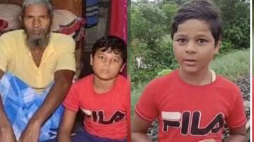 alert train to damaged tracks Bengal boy waves red t shirt Avoid disaster san alert train to damaged tracks Bengal boy waves red t shirt Avoid disaster san