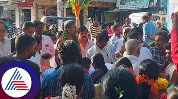 chaturmasya pejavara shree visited the residences of dalits in mysore today rav chaturmasya pejavara shree visited the residences of dalits in mysore today rav