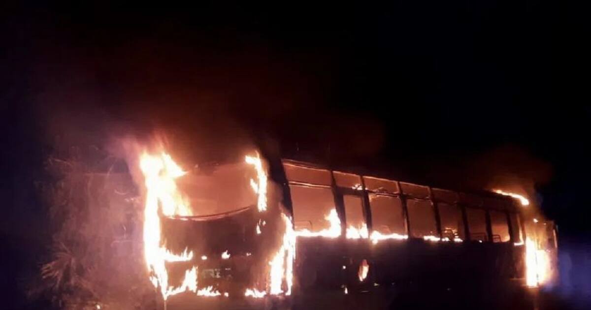 பண்ருட்டி டெப்போவில் திடீரென பற்றி எரிந்த அரசுப் பேருந்துகள்; அதிகாரிகள் விசாரணை