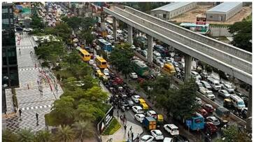 peak bengaluru young man in Bengaluru walked 12 km in a traffic jam bkg peak bengaluru young man in Bengaluru walked 12 km in a traffic jam bkg