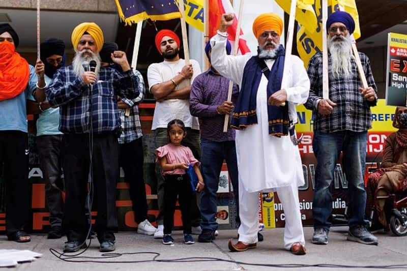 Story of Sikhs in Canada by s biju bkg 