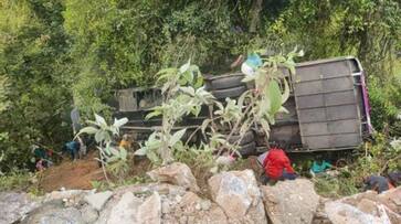 Tamil Nadu Nilgiris bus falls into gorge 8 killed many injured KRJ Tamil Nadu Nilgiris bus falls into gorge 8 killed many injured KRJ