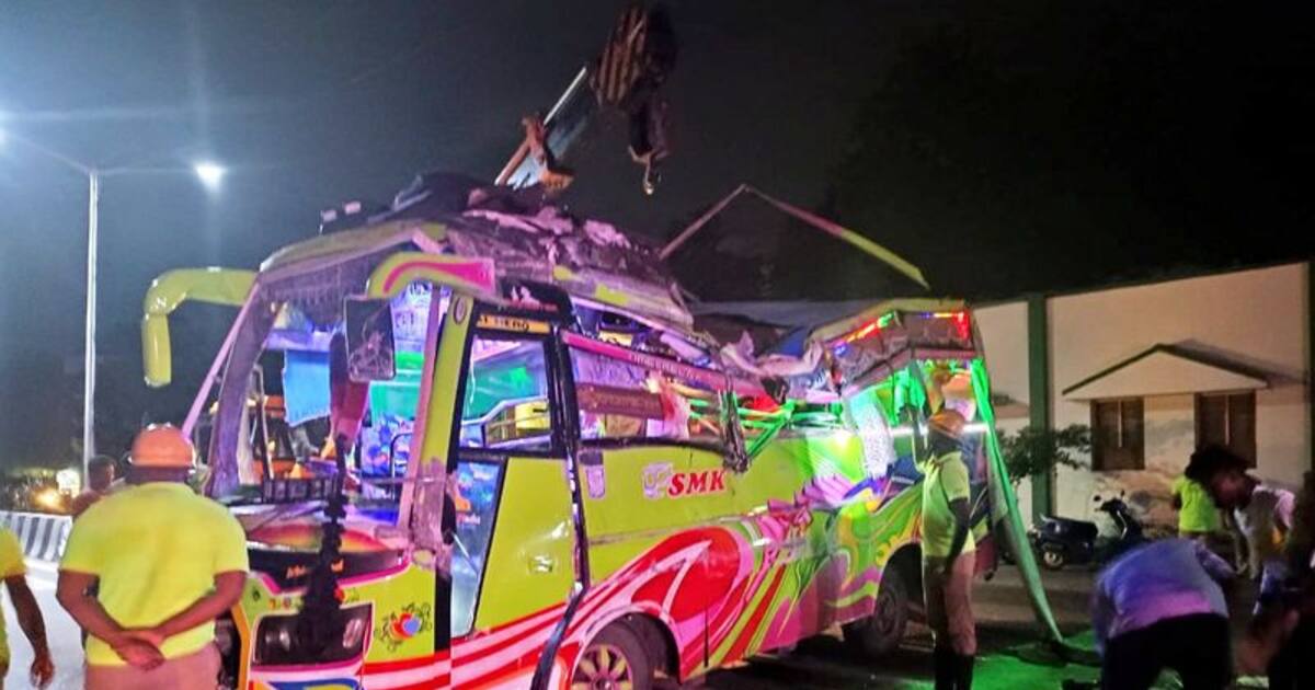 திருச்செந்தூர் சென்றபோது வேகத்தால் நிகழ்ந்த சோகம்... தலைகுப்புற கவிழ்ந்த வேன் - பெண் பரிதாப பலி