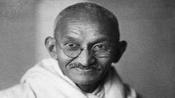 What was Gandhi's vision for Swachh Bharat and practical tips to save environment