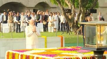 Prime Minister Modi and Congress leaders pay homage at Mahatma Gandhi Memorial KAK Prime Minister Modi and Congress leaders pay homage at Mahatma Gandhi Memorial KAK