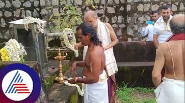 Devotion is an exciting story Pilichamundi God on invocation Muslim young man rav Devotion is an exciting story Pilichamundi God on invocation Muslim young man rav