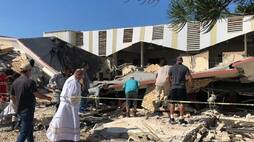 Mexico Church roof Collapse Leaves at Least 11 Dead ksm