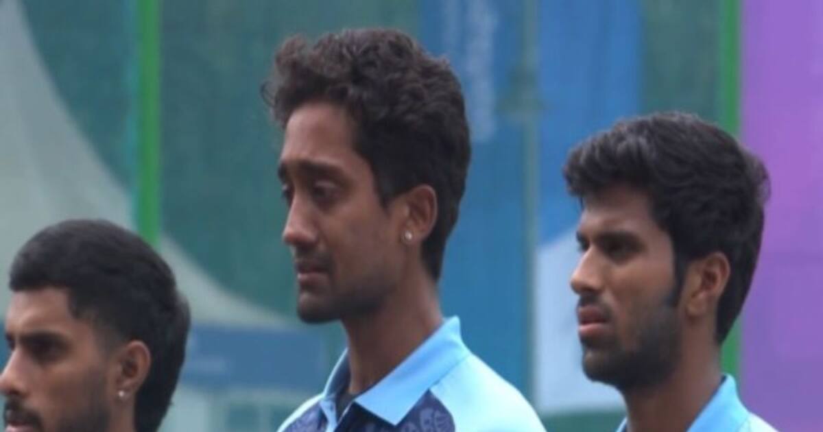 India vs Nepal:முதல் சர்வதேச டி20 கிரிக்கெட் போட்டி: தேசிய கீதம் பாடும் போது ஆனந்த கண்ணீர் வடித்த சாய் கிஷோர்!