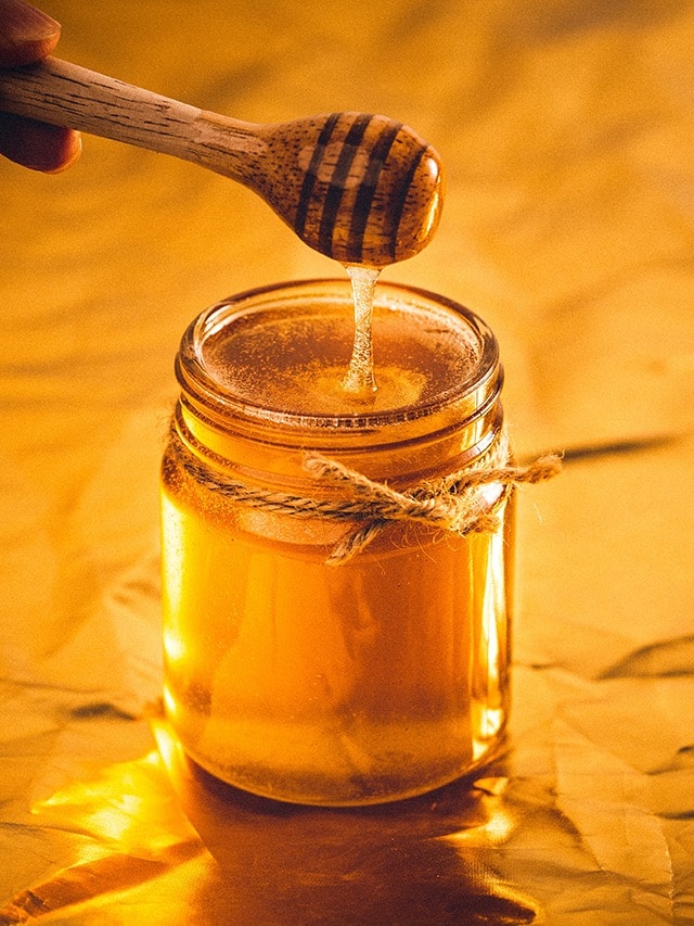 benefits of honey on face during winter and how to use it in tamil mks