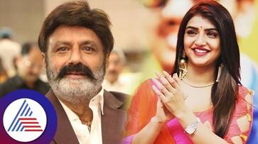 Actress Sreeleela breakdown infront Nandamuri Balakrishna during Bhagavanth Kesari trailer vcs Actress Sreeleela breakdown infront Nandamuri Balakrishna during Bhagavanth Kesari trailer vcs