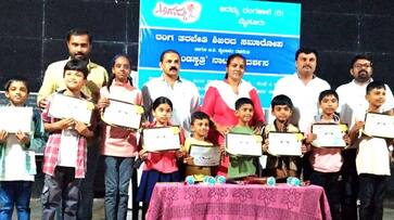 Social media craze is increasing among children snr Social media craze is increasing among children snr