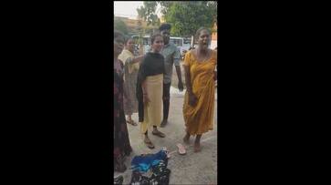 transgender protest against police officers on chain theft case in chengalpattu vel transgender protest against police officers on chain theft case in chengalpattu vel