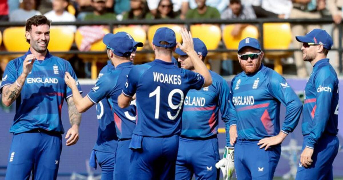 தொடர்ந்து அடிமேல் அடி வாங்கும் நடப்பு சாம்பியன் – 3ஆவது முறையாக 200 ரன்களுக்குள் ஆல் அவுட்!